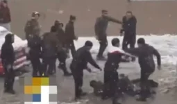 Шымкентте жол бойында жаппай төбелес болды (ВИДЕО)