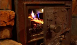 Үшеуі бала: Қосшыда бір отбасы газға уланып қалды