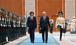 Тоқаев Тәуелсіздік сарайында Грузия премьер-министрін қарсы алды