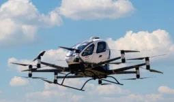 Елімізде алғаш рет жолаушы мінген аэротакси көкке көтерілді