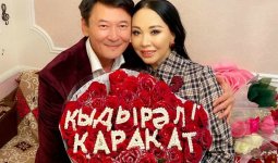 «Тағы жетінші ұл туып беремін»: Қарақат Әбілдина күтпеген жазба жариялады