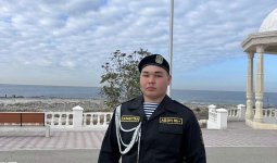 Президент аман қалған үш әскери қызметшіні де «Ерлігі үшін» медалімен марапаттады