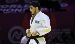Шерзод Давлатов әлем чемпионы Рюдзу Нагаяманы жеңіп, финалға шықты