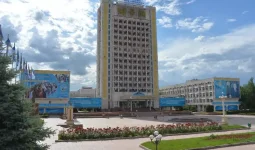 ҚазҰУ-дағы шу: 38 жыл еңбек еткен оқытушы дәріс үстінде жұмыстан босатылды (ВИДЕО)