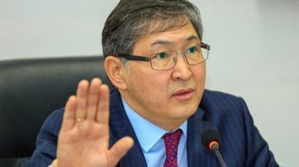 Ерлан Сағадиев: «Мектепте хиджабқа тыйым салынған, бұл шешім өзгерген жоқ»