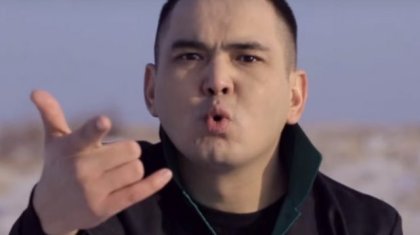 Жан Ахмадиев қазақ жігіттерін пәк емес қыздарға үйленбеуге шақырды (ВИДЕО)