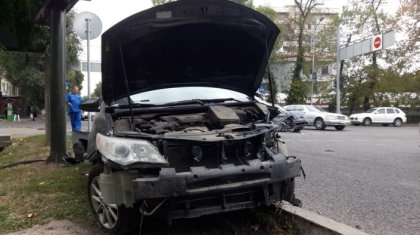 6 адам зардап шекті: Алматыда жол апаты болды