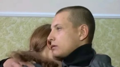 Ақтөбелік жігіт 16 жыл бұрын жоғалтып алған қарындасымен қауышты
