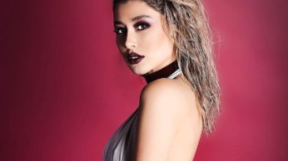 Әсел Асқар жартылай жалаңаш суреттерімен желіні шулатты (ФОТО)