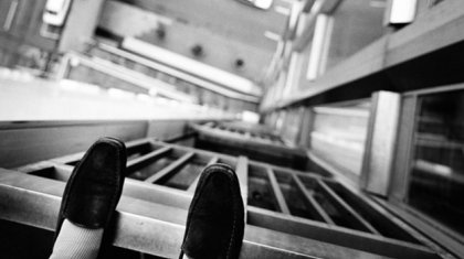 Ақтауда бойжеткен 9-қабаттан секіріп қайтыс болды