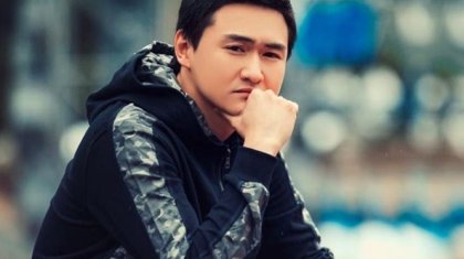 «Министрден сұраңыздар»: Төреғали Төреәлінің әкесі ұлының ұшақтағы тәртіпсіздігі жайлы айтты