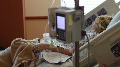 Алматыда кеудесіне пластикалық операция жасатқан әйел көз жұмды