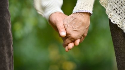 Астанада неке агенттігінен 70 жастағы қария махаббатын жолықтырып, бас қосқан