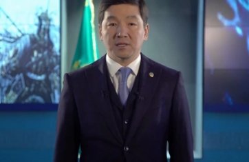 «Алпамыс батыр» жырын оқыған Бауыржан Байбек жұрттың ыстық ықыласына бөленді (ВИДЕО)