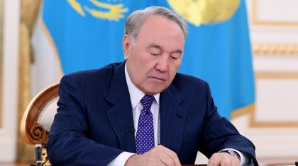 Назарбаев әуе кемелерін басып алуға күрес туралы 2 заңға қол қойды