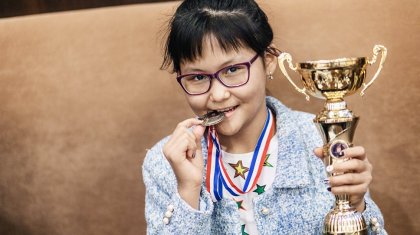 Шахматистка Бибисара Асаубаева вернулась в Казахстан