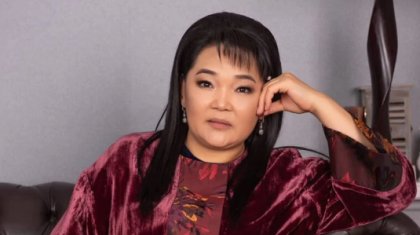 «Жаман күйеулерін менен қызғанады»: ажырасқан Айжанова тұрмысқа әйелдерге ерегісіп шыққанын айтты