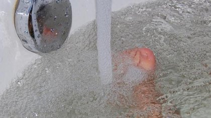 Шымкентте 11 айлық сәби ваннаға тұншығып қалды