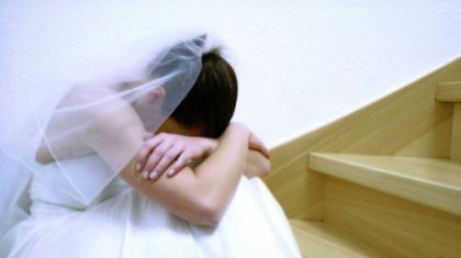 «Пәк емессің»: қазақ қызы той үстінде өзін өлтірді