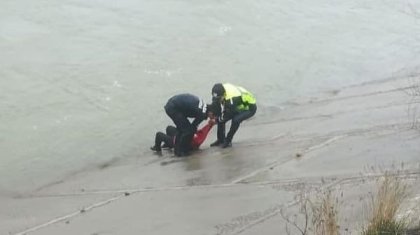 ШҚО-да көпірден секірген 60 жастағы әйел құтқарылды (ВИДЕО)