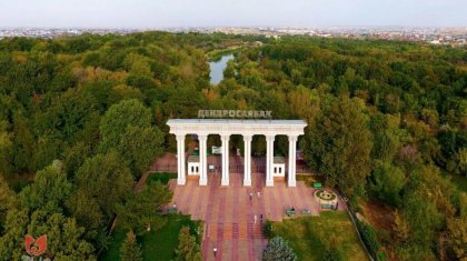 Шымкенттегі дендросаябаққа Асанбай Асқаровтың есімі берілді
