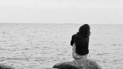 «Сені дуалап алған десем тыңдамайды»: күйеуі басқа әйелдің үйіне кіріп алған келіншек мұңын шақты