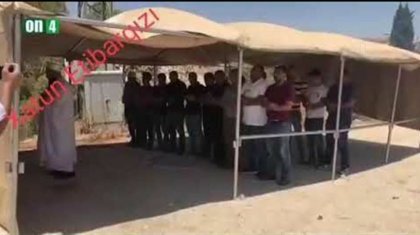Намазда тұрған жамағатқа әскерилер граната лақтырды (ВИДЕО)