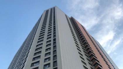 Нұр-Сұлтанда 20-қабаттан құлаған ер адам қайтыс болды