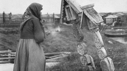 Үш апта бойы ұйықтаған: қабірден оралған жігітті анасы атып өлтірді
