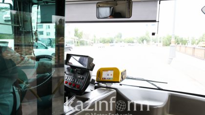 Нұр-Сұлтанда қоғамдық көлік жолақысын енді банк картасы арқылы төлеуге болады