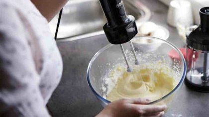 Бәліш пісірмекші болған әйел ұлының көзінше миксерге оратылып көз жұмды