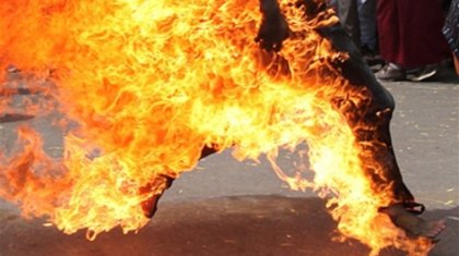 Ақмолада азамат ойнас әйелін өртеп жіберді