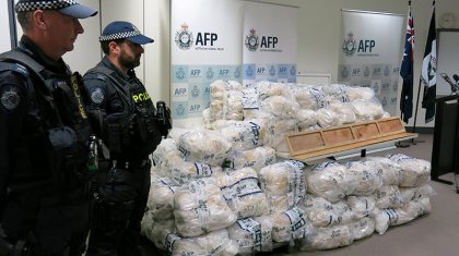 Екі тонна есірткімен ұсталған кеденшілер өмір бойына бас бостандығынан айрылуы мүмкін