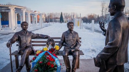 Елордада Үш бәйтерекке ескерткіш орнатылды