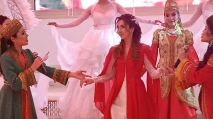 «Бойында көтерген баласы бар»: Төрештің кинодағы «келіншегі» Мәдина Оспанова «ТТТ-ға» ұзатылды (ВИДЕО)