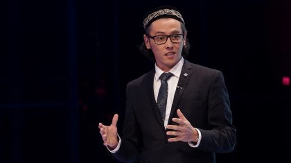 Р. Елубаев: «Көзді жұмып сурет салу арқылы халықаралық масштабта ең мықты суретші екенімді дәлелдедім»