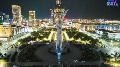 Небо Нур-Султана осветилось десятками ночных огней (ФОТО, ВИДЕО)