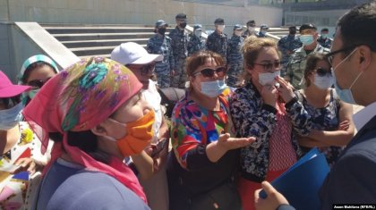 Нұр-Сұлтанда көпбалалы аналар биліктен үй алуға жеңілдік сұрады