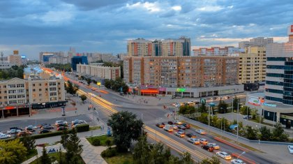 В Нур-Султане установили билборды с антикоррупционными изречениями великих общественных деятелей