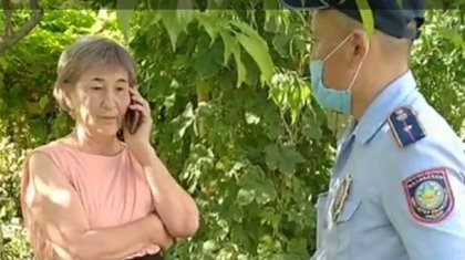 Ақтөбе облысында «қызметкерлері жұмыста ішімдік ішкен» ауыл әкімі мен тұрғын соттасуда (ВИДЕО)