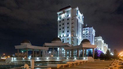 Әдемі астанаңның барынан не пайда, халқың аш болса