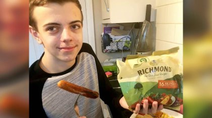 15 жастағы жігіт өмір бойы тек шұжық жеген