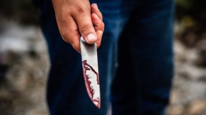 Өскеменде мас күйдегі ер адам танысын жұрттың көзінше өлтіріп тастады (ВИДЕО)
