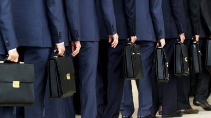 Елдегі жауапты хатшылар жұмыссыз қалды