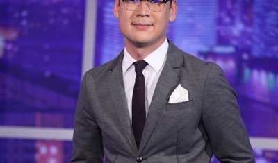 «Өзімнен 10 жас кіші»: Жасырын үйленіп алған Дәулет Бижанов келіншегі туралы айтты