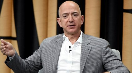 Джефф Безос мінген ғарыш кемесі Жерге сәтті оралды