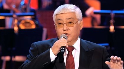 Тоқаев Әлібек Дінішевке «Қазақстанның Еңбек Ері» атағын берді