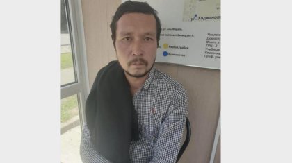 Алматыда ер адам жұрттың көзінше терминалды бұзып, шотына ақша аударып алған