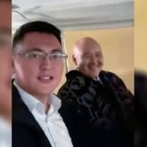 «Әрбірінің гонорары миллион теңге»: Шөкеевтің блогерлермен бірге қаланы аралап жүрген ВИДЕСЫ пайда болды