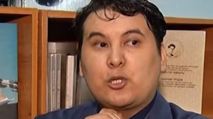 «Абайдың менен де көп оқылатына көзім жетті»: Балтабек ақын халықтан кешірім сұрады